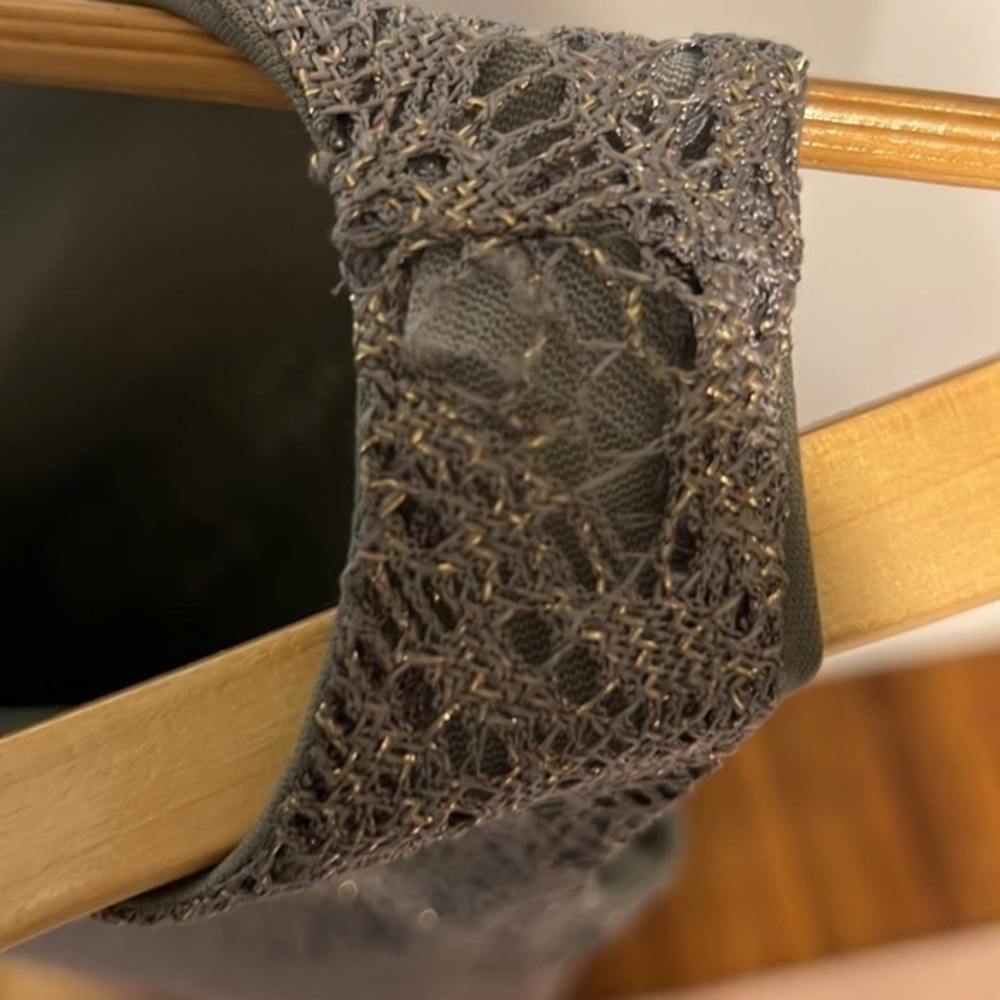 Vintage Be Smart Gray‎ Sheath Dress Crocheted With Gold Shimmer Lace Fringe - Picture 5 of 9